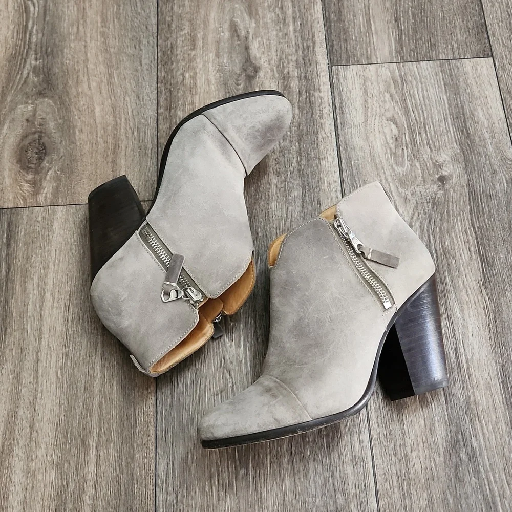 Rag & Bone Margot Heeled Bootie in Stone Waxy Suede in Size 36.5 - Picture 2 of 12